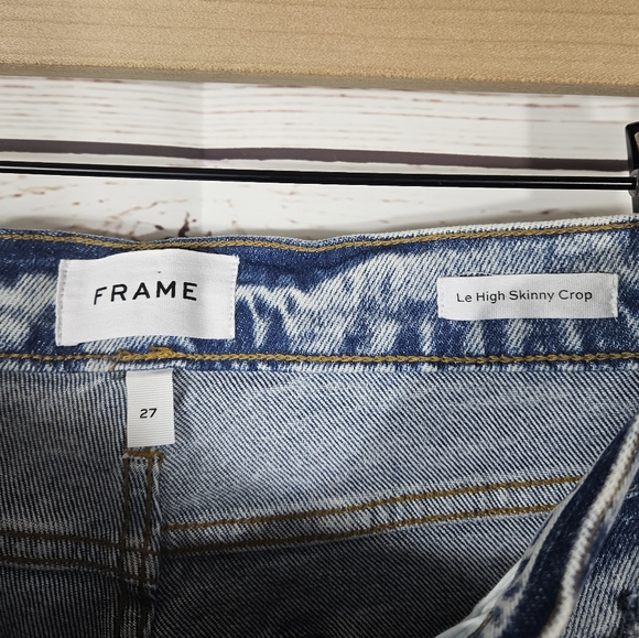 Frame | Le High Skinny Crop in Lombrad Wash - Picture 7 of 7